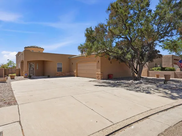 4016 Palacio Real Ave NW, Albuquerque, NM 87120