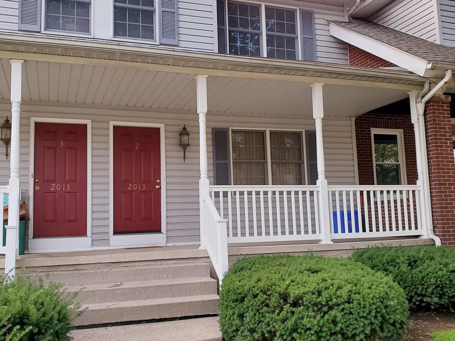 2 bed, 1.5 bath, 820 sqft, $1,750 — Photo 1
