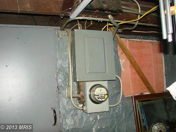 4th image of 2207 W Lafayette Ave