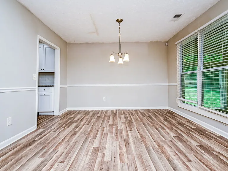 2921 Sunset Ct — Photo 4