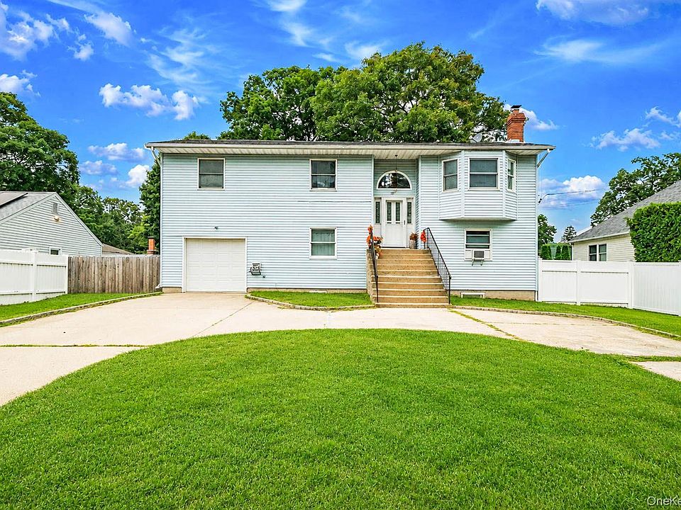 1st image of 107 Cedar Oaks Avenue