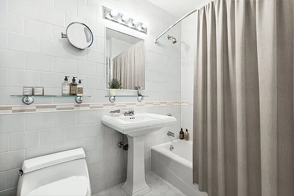 Rented by Greystar | media 29