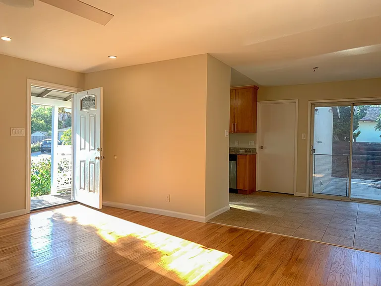 2652 Day Ct — Photo 2