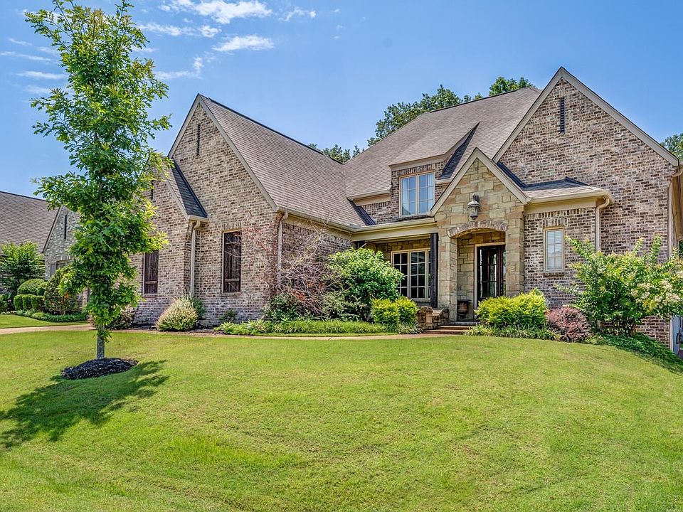 1st image of 627 Justana Dr