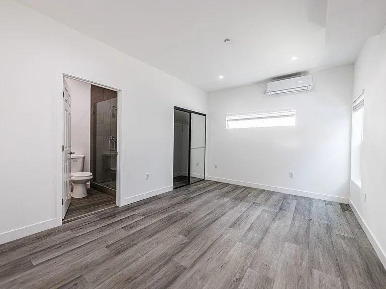 3015 Alsace Ave — Photo 25
