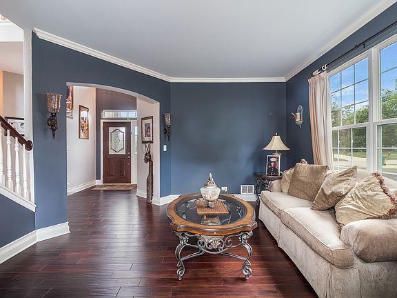 5th image of 662 Kelley Dr