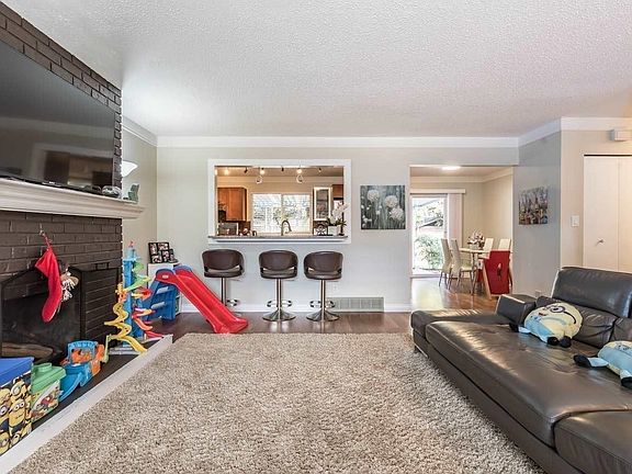 3rd image of 15263 21a Ave