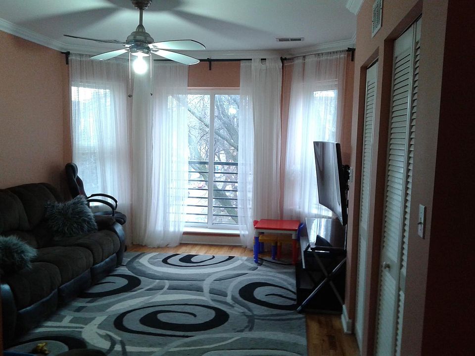 1st image of 6301 N Rockwell St