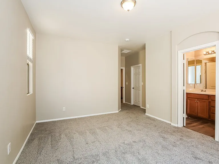 4344 Desert Home Ave — Photo 10