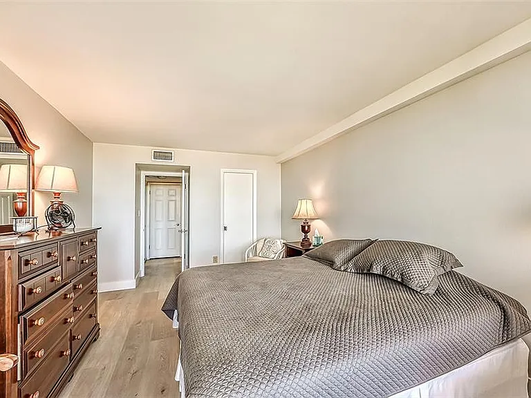 6415 Midnight Pass Rd #602 — Photo 17
