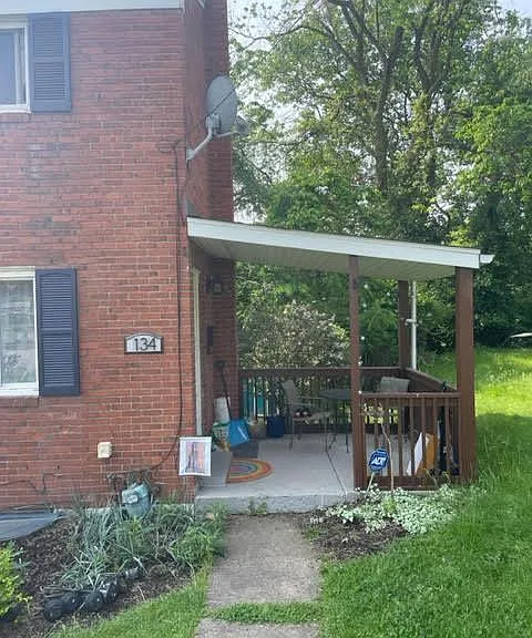 134 Schenley Manor Dr — Photo 2