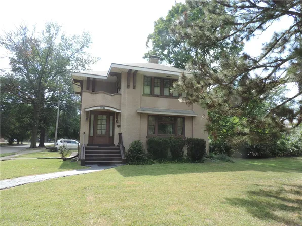 1216 27th St, Granite City, IL 62040