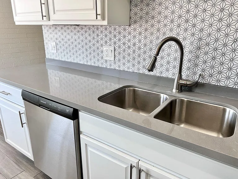 2625 E Turney Ave #1 — Photo 15