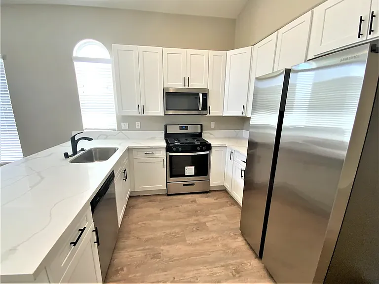 9571 Lavarun Ct — Photo 4