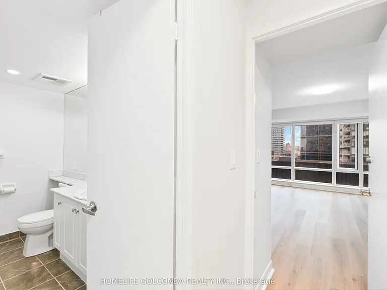 210 Victoria St #1809 — Photo 10