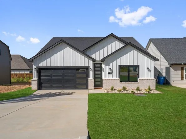5614 San Jacinto Dr, Granbury, TX 76048