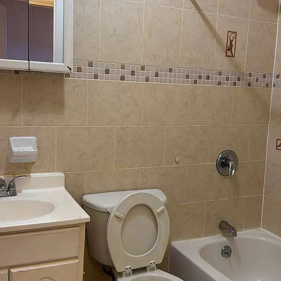 1256 Stratford Ave #1A — Photo 5