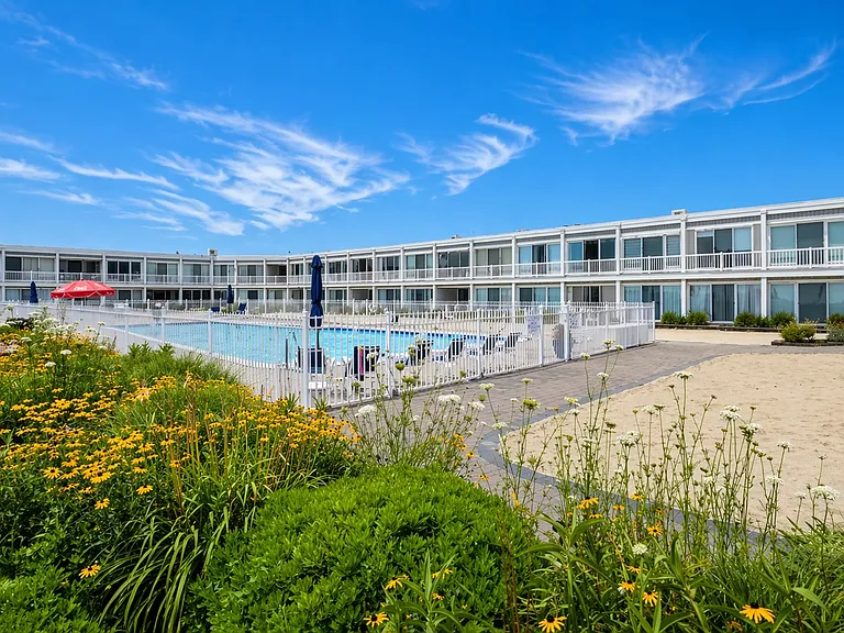 585 Dune Rd #B10-12 — Photo 13