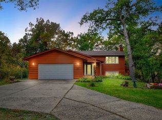 220 6th Ave SE, Faribault, MN 55021