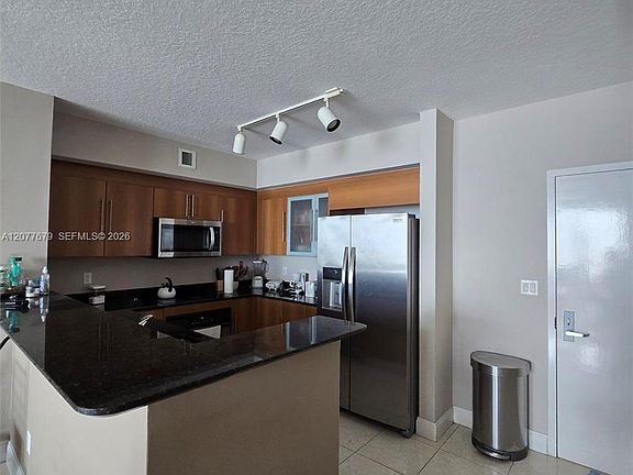 4th image of 325 Biscayne Blvd APT 3115