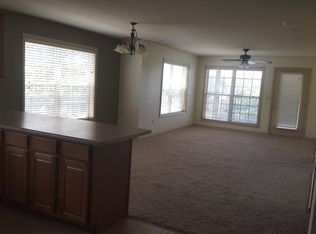 19 Par Ln APT 3, Reeds Spring, MO 65737