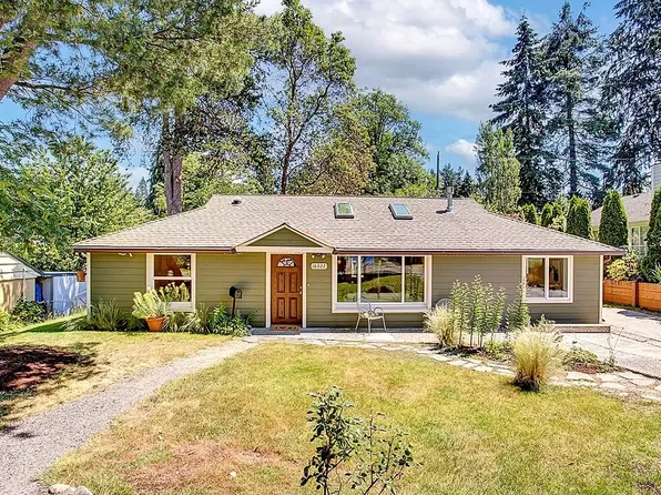 18322 9th Ave NE, Seattle, WA 98155