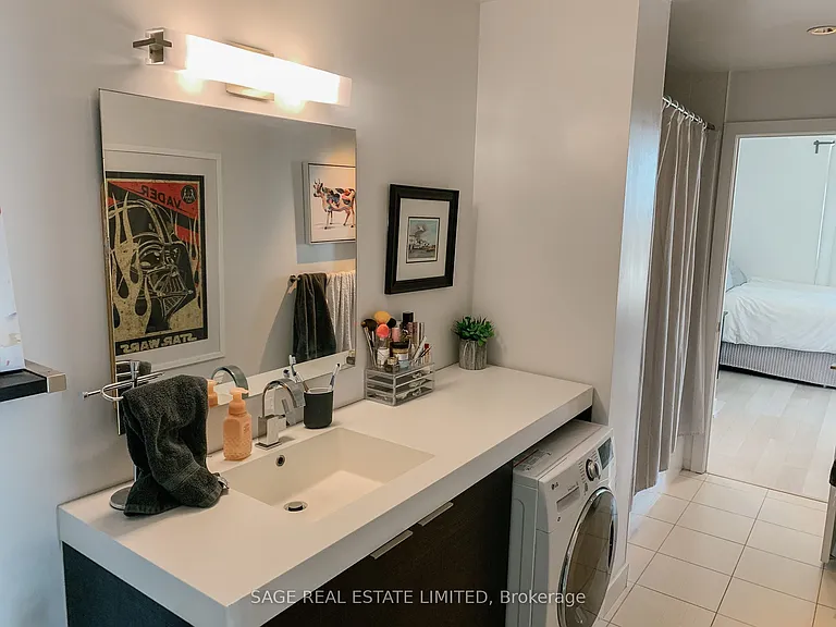 318 Richmond St W #2511 — Photo 18