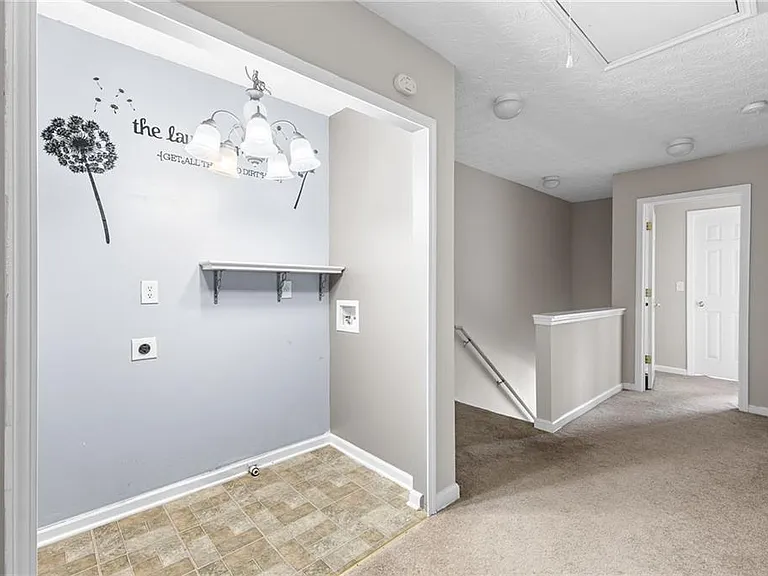 6604 Splashwater Dr — Photo 24