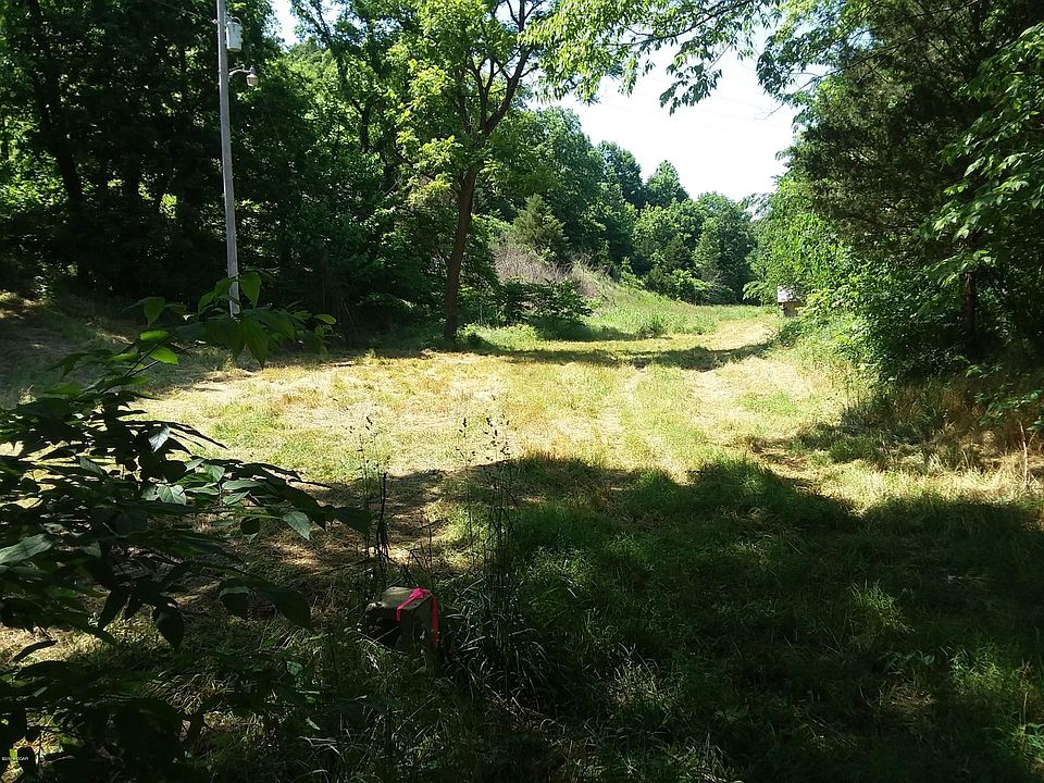 2nd image of 2109 Pack Rd