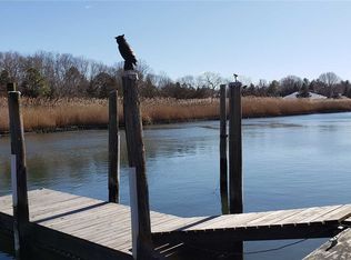 35 Hewitt Blvd, Center Moriches, NY