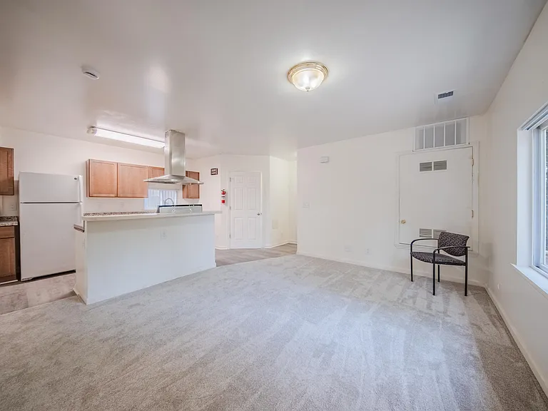 2472 Hawks Ave #2 — Photo 7