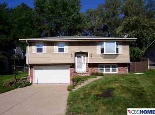 3930 N 101st St, Omaha, NE 68134
