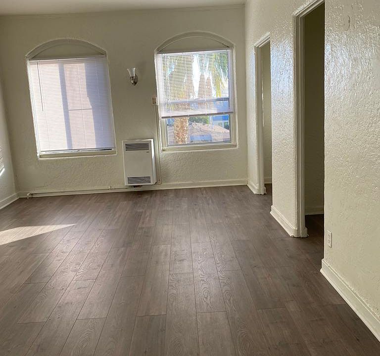 1st image of 3071 Leeward Ave #402