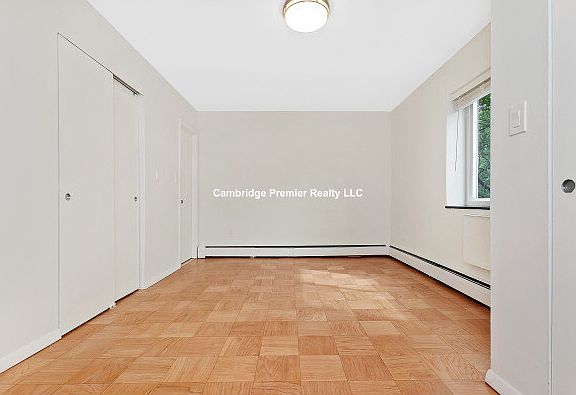 3rd image of 287 Harvard St Ste 2