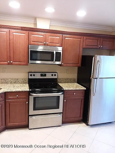 1st image of 157 E Concordia Cir #B
