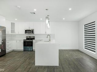 10370 SW 24th St, Miami, FL 33165