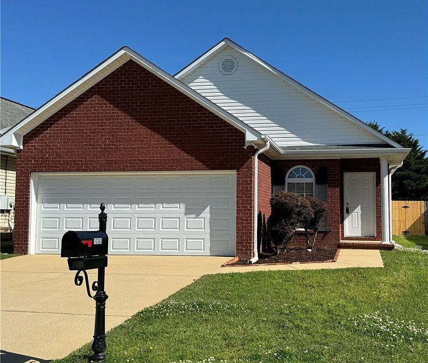 1st image of 10360 Hunt Cir