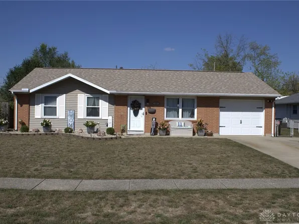 1210 Campbell Ave, New Carlisle, OH 45344