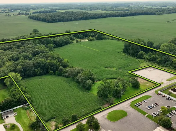 2001 W Crystal Lake Rd, Warsaw, IN 46580