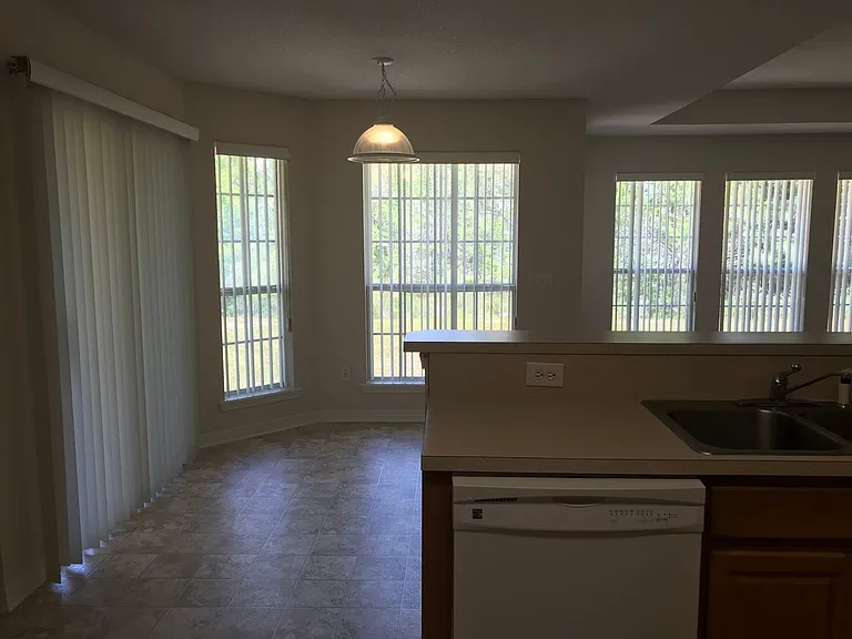 2642 Hidden Creek Dr — Photo 14