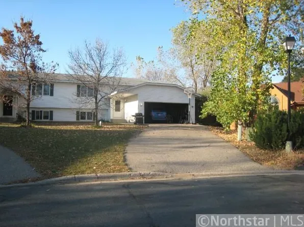 14600 Southpointe Ct, Burnsville, MN 55306