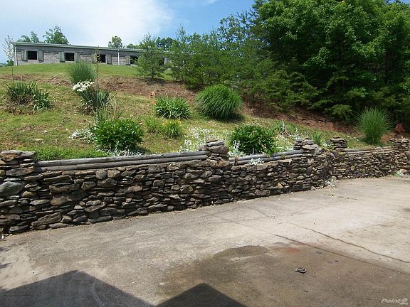 Stoned wall