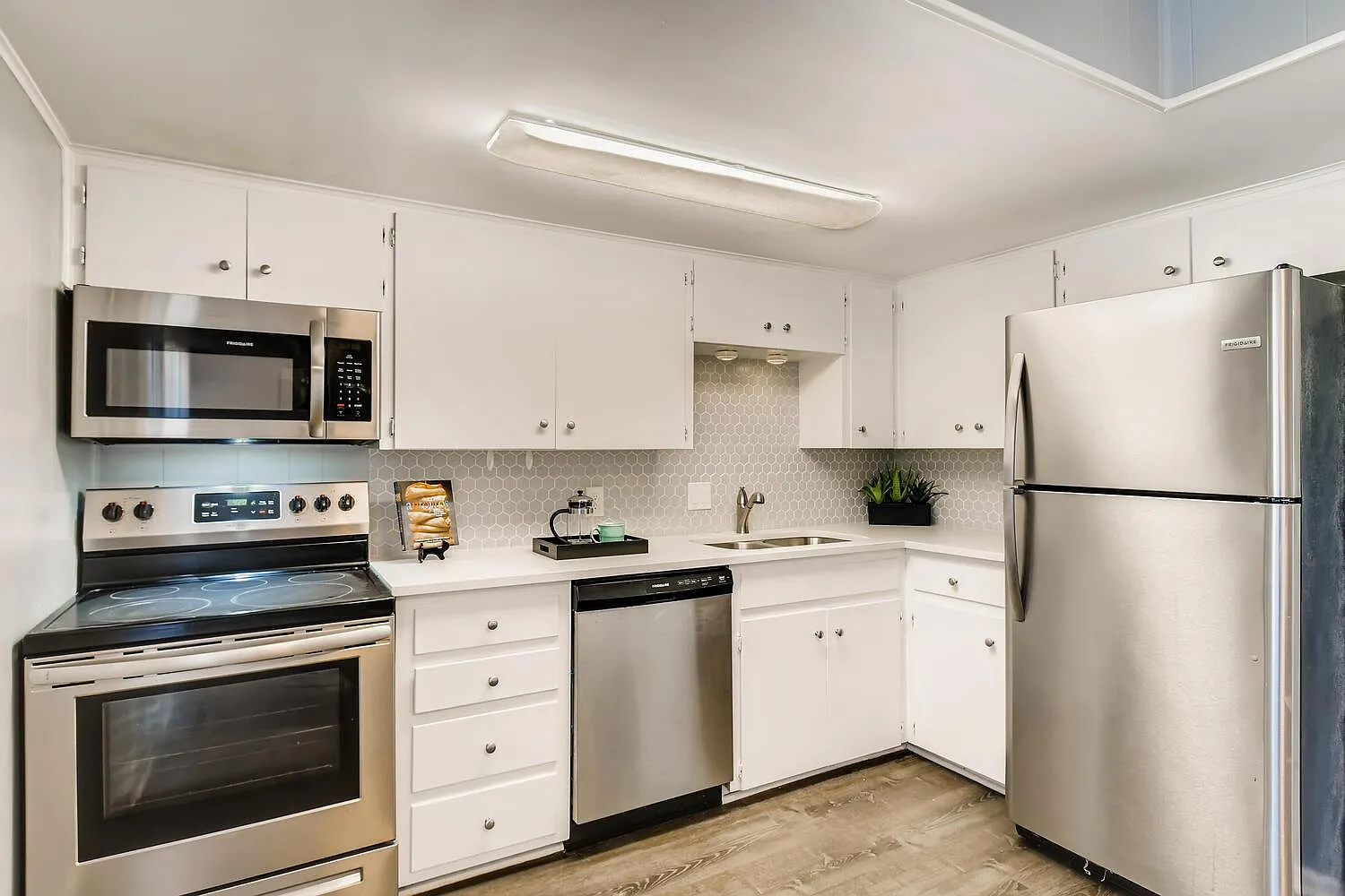 2 bed, 1.5 bath, 1000 sqft, $1,950 — Photo 1