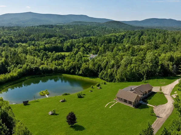 123 Nichols Road, Peru, VT 05152