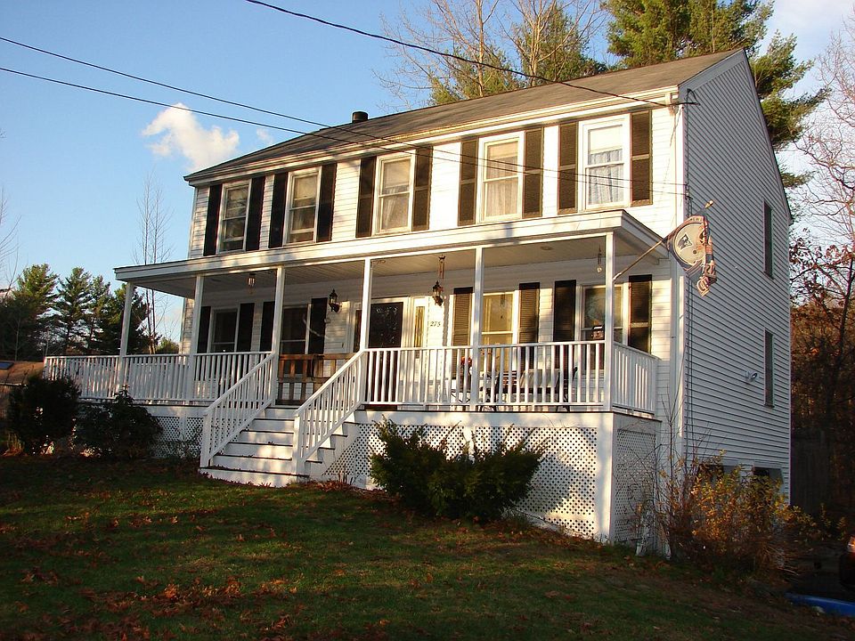 Classic Colonial w/fenced yard