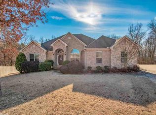 12 River Valley Ct, Maumelle, AR 72113