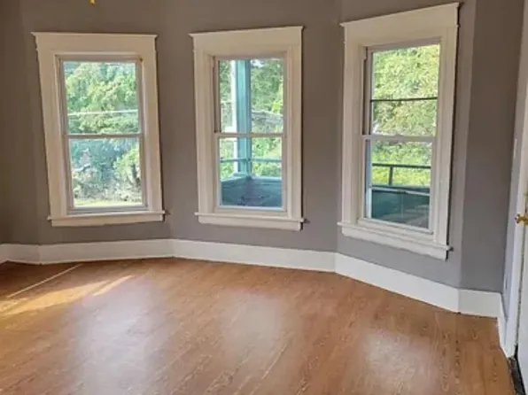 91 Pershing Ave, Poughkeepsie, NY