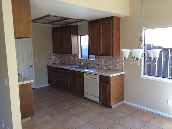 2nd image of 711 A St