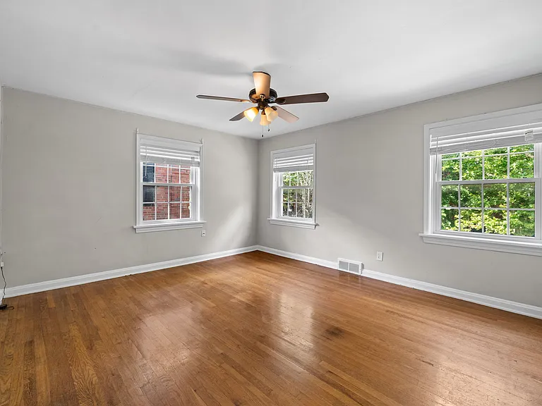 1010 Sanford Ave #1 — Photo 15
