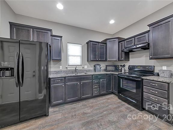5th image of 29 Dream Meadow Ln
